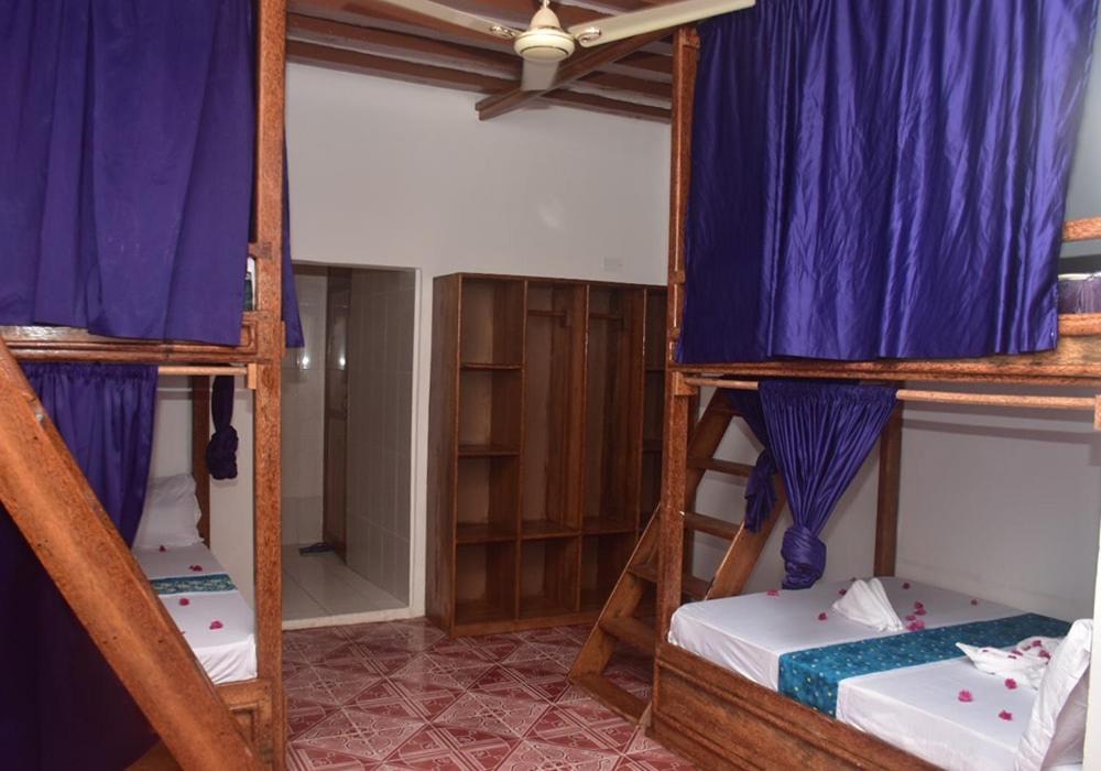 Utulivu Bungalow Нунгви Экстерьер фото