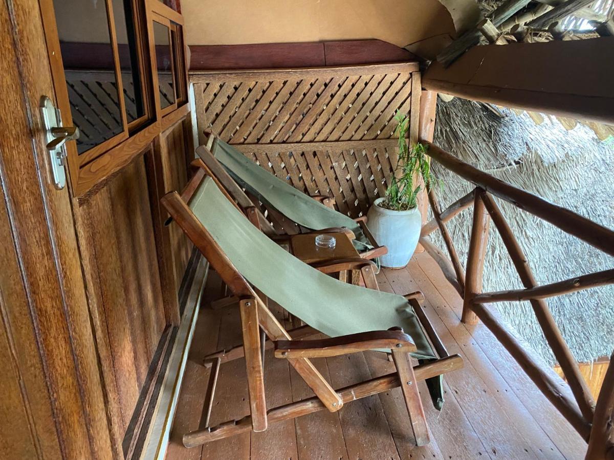 Utulivu Bungalow Нунгви Экстерьер фото